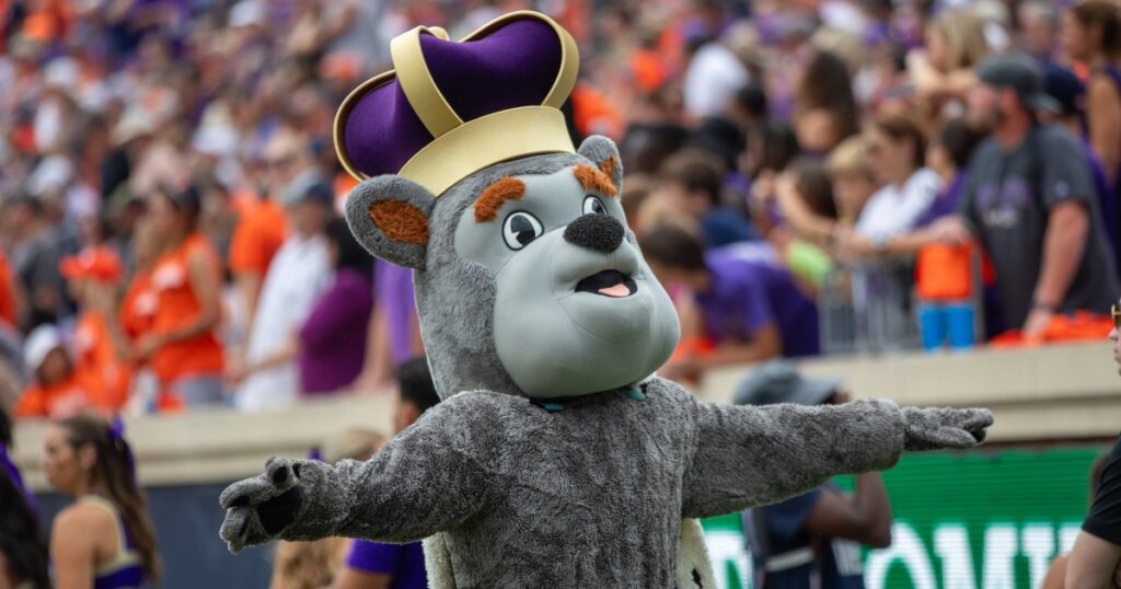 James Madison Dukes, mascot