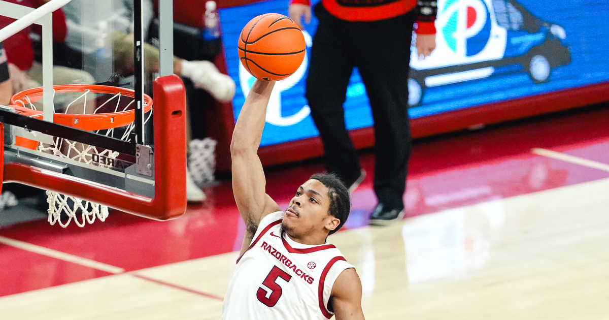 Social media reacts to No. 14 Arkansas’ win over Queens