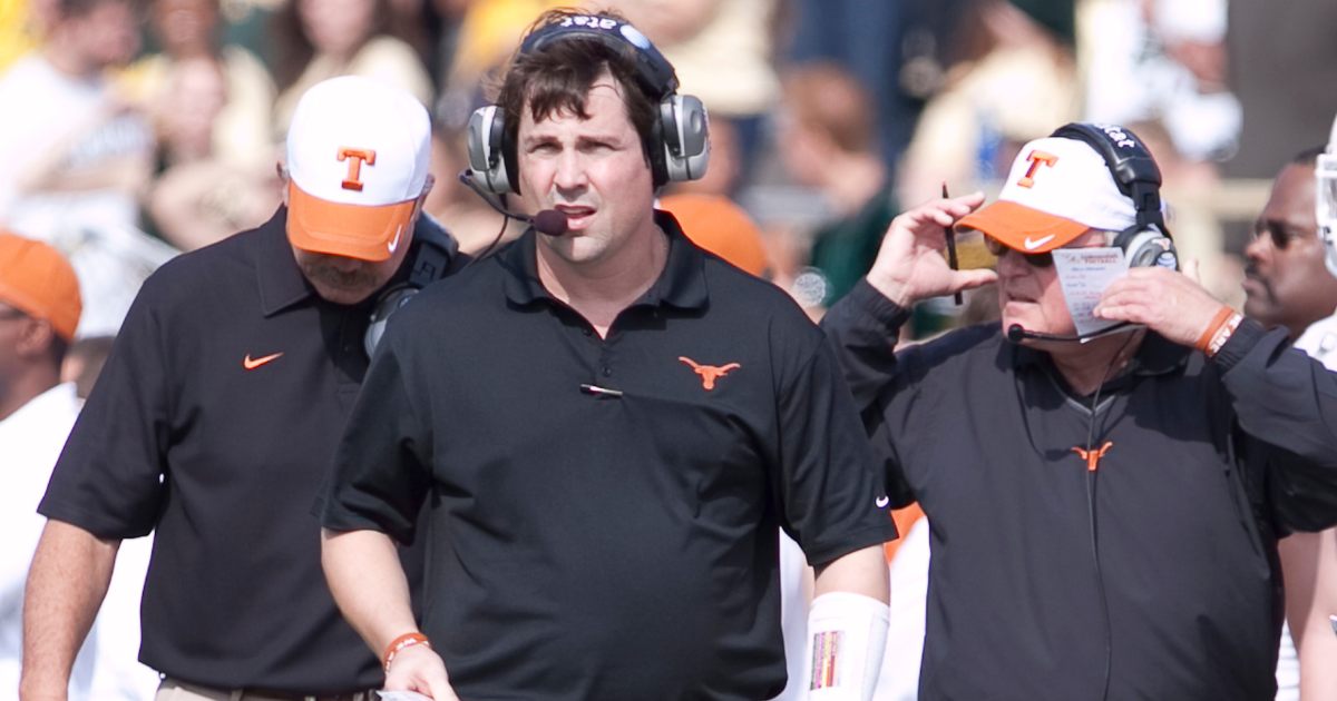 Texas parting ways with Pete Kwiatkowski, Duane Akina; Will Muschamp returning as DC