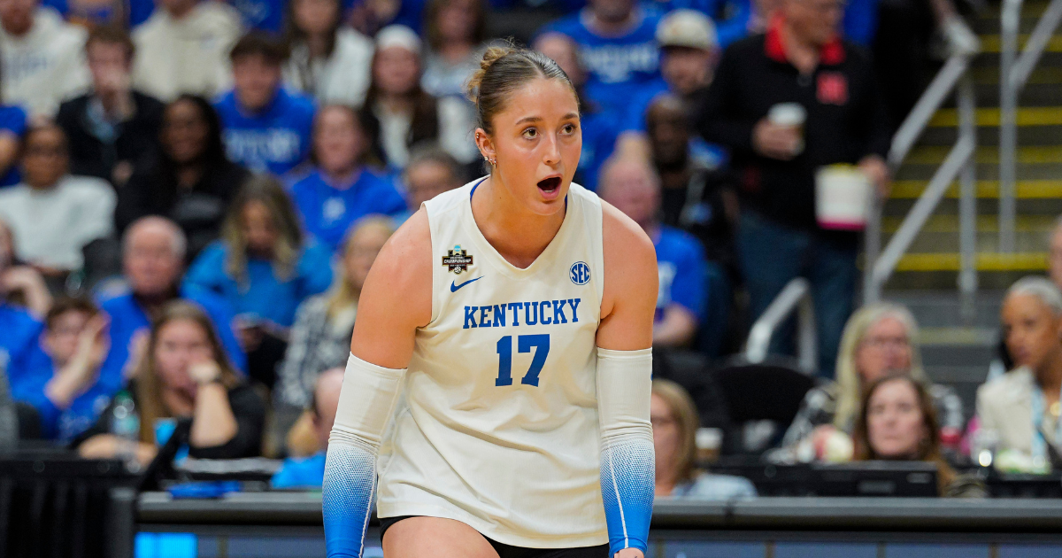 Kentucky VB wins five set thriller vs. Wisconsin, advances to national championship
