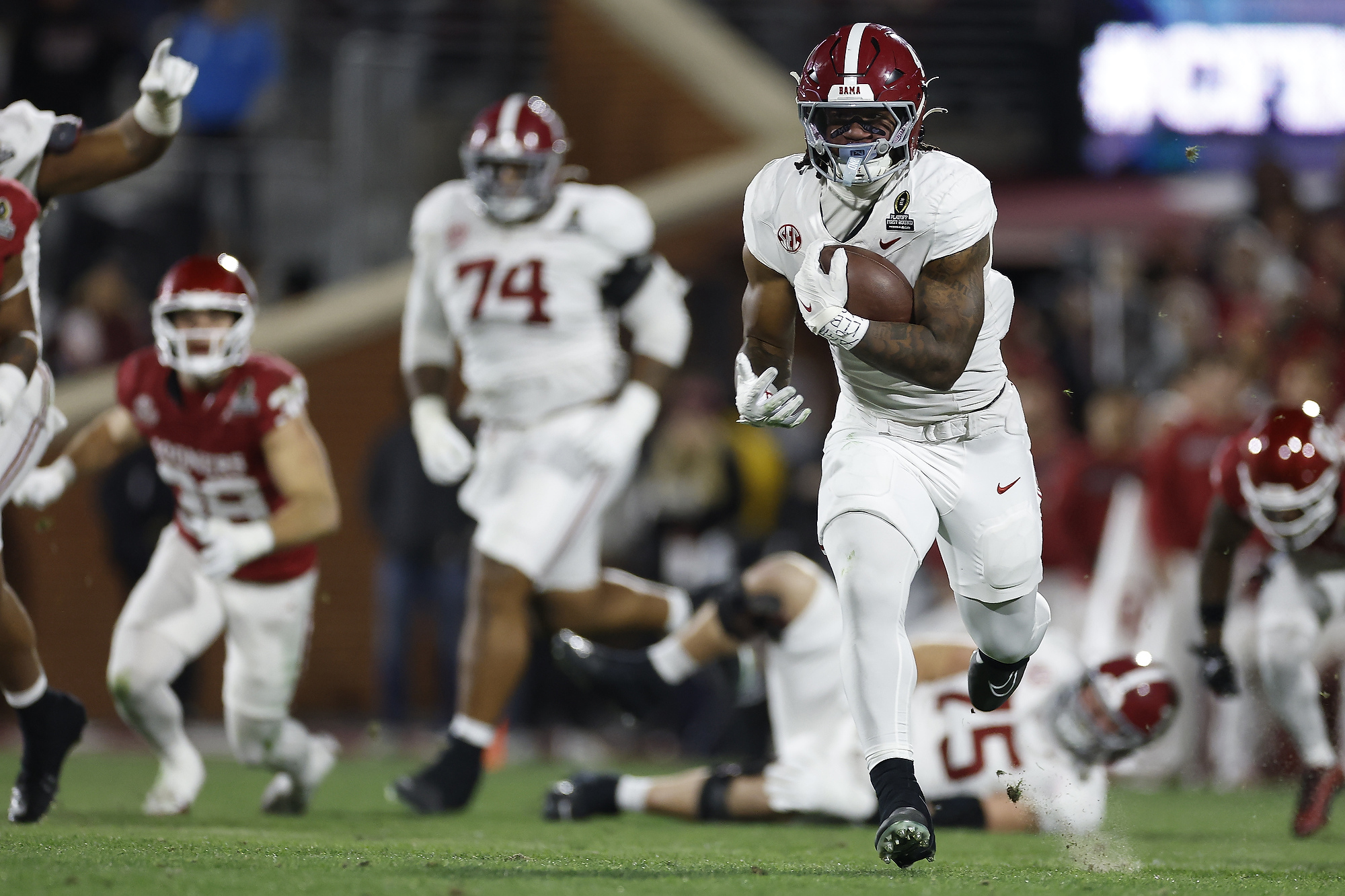 Photo Gallery: Alabama beats Oklahoma 34-24 in CFP First Round
