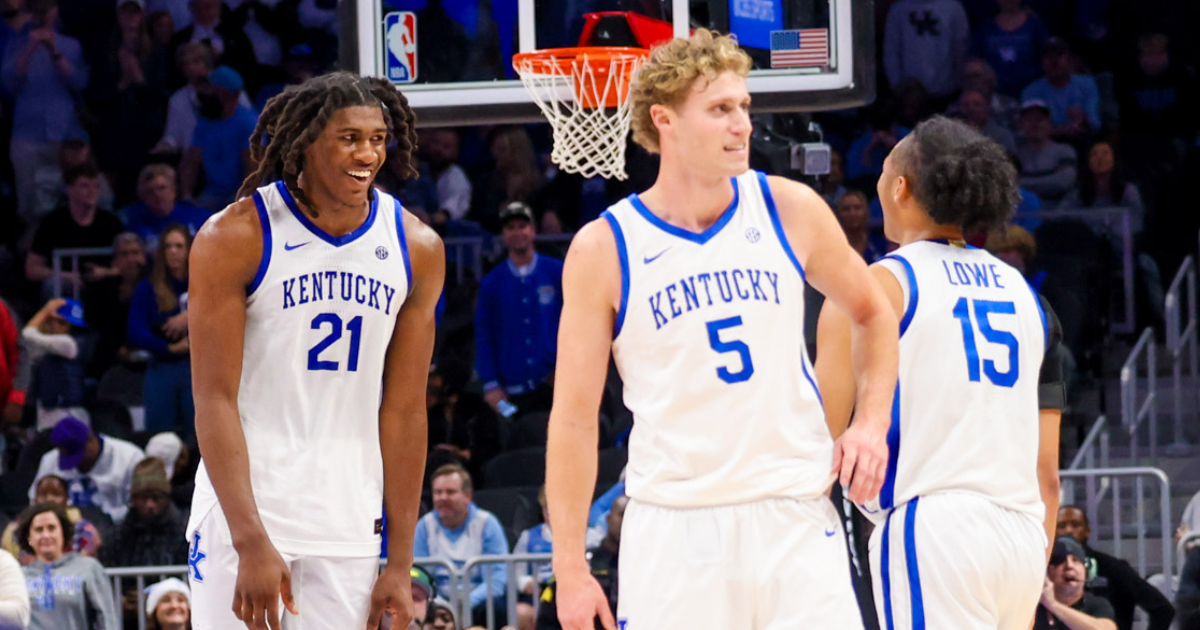 Kentucky just outside Top 25 of AP, Coaches Polls after St. John's win