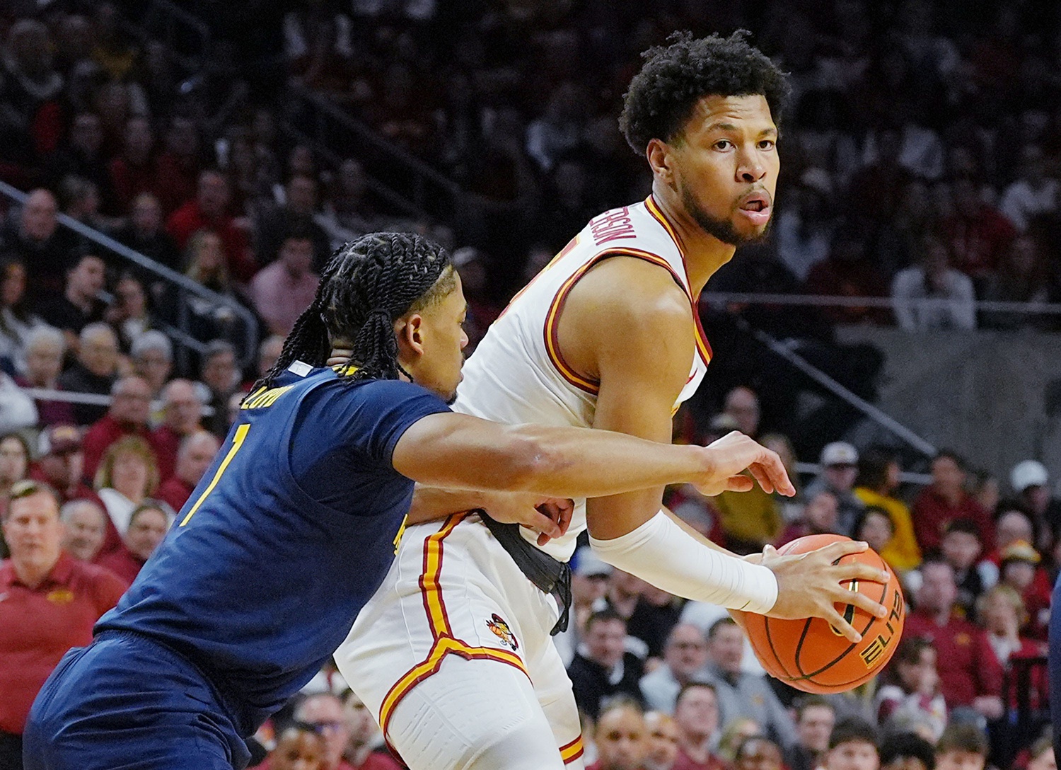 West Virginia loses 80-59 on the road to No. 3 Iowa State