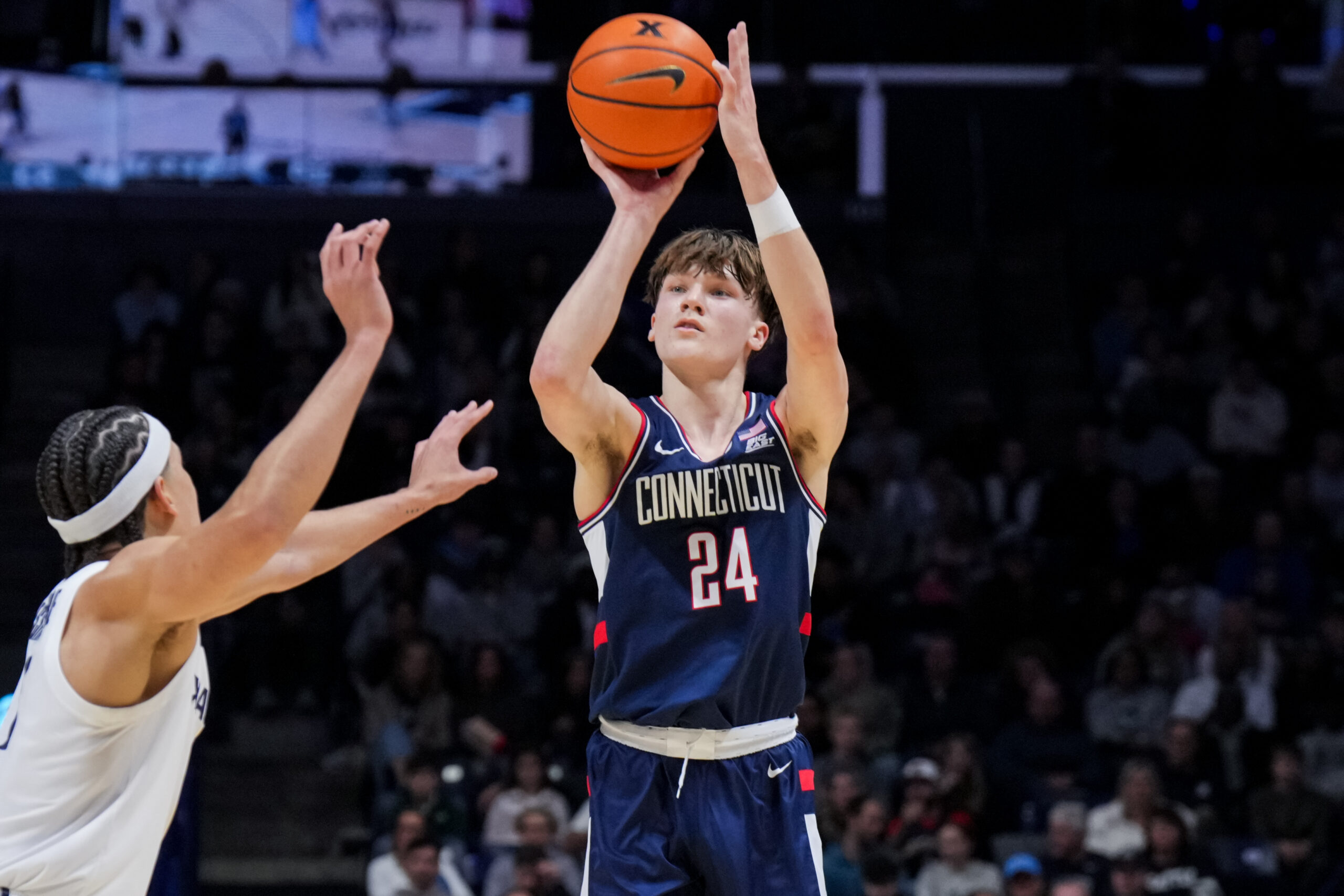 UConn debuts at No. 4 in preseason AP college basketball poll