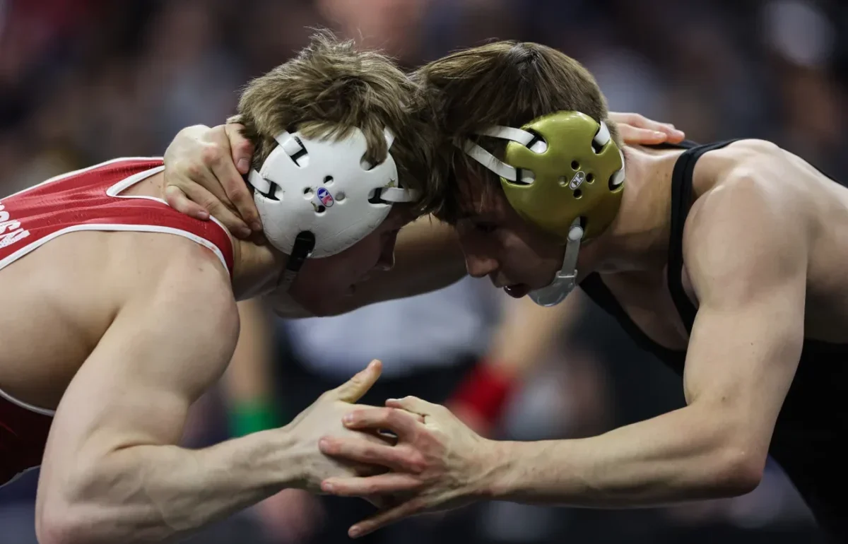 #4 Iowa opens Big Ten dual schedule vs #18 Wisconsin