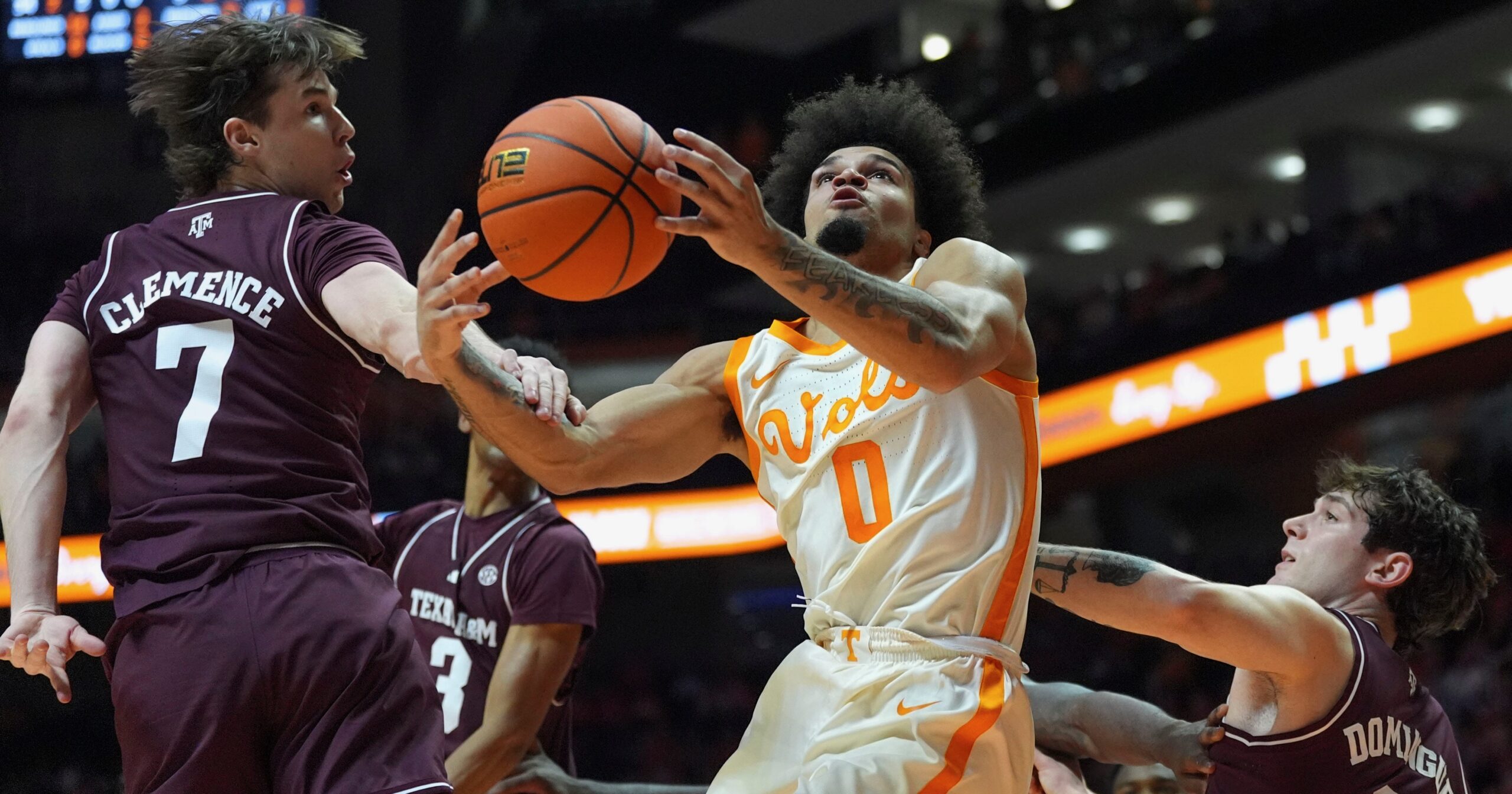 No. 24 Tennessee fights off Texas A&M press in double-overtime win, 87-82