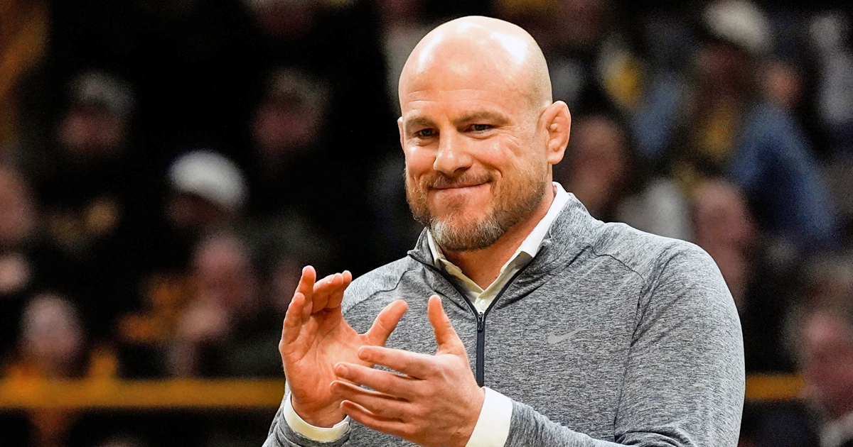 Mesenbrink swells Hodge lead, Penn State widens gap over Iowa: Takeaways and full results from the Lions' 32-3 win