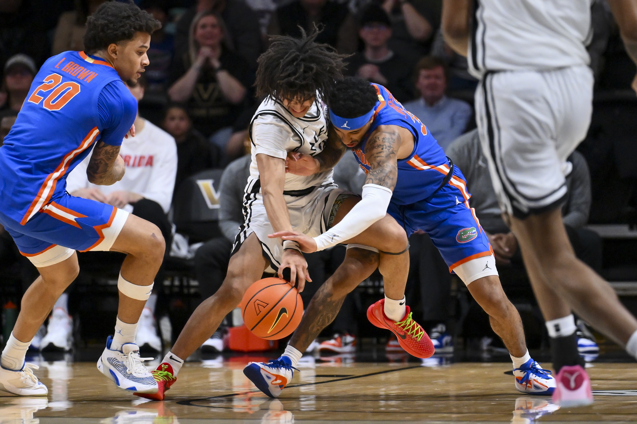 Vanderbilt Falls Short Against Florida, Second Consecutive Loss