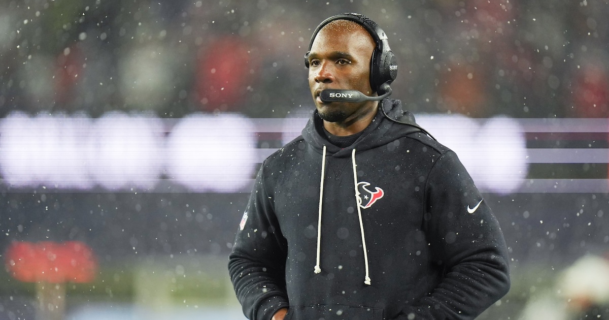 Report: Texans dealing with 'travel complications' Monday trying to return to Houston