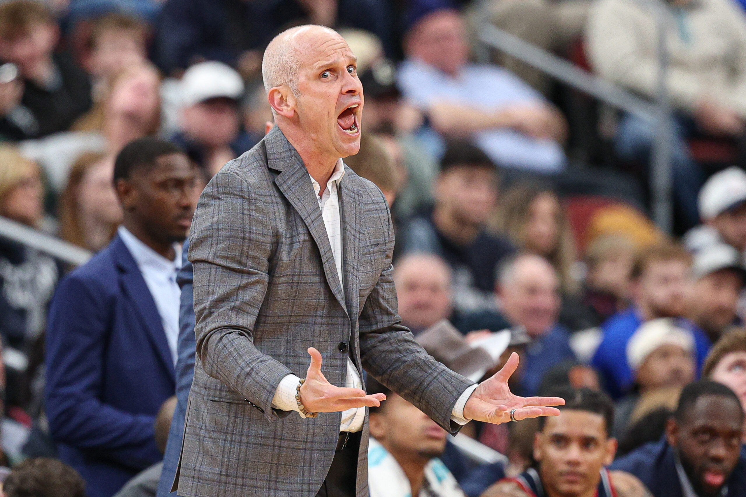 UConn continues Big East dominance with 85-58 win at Creighton