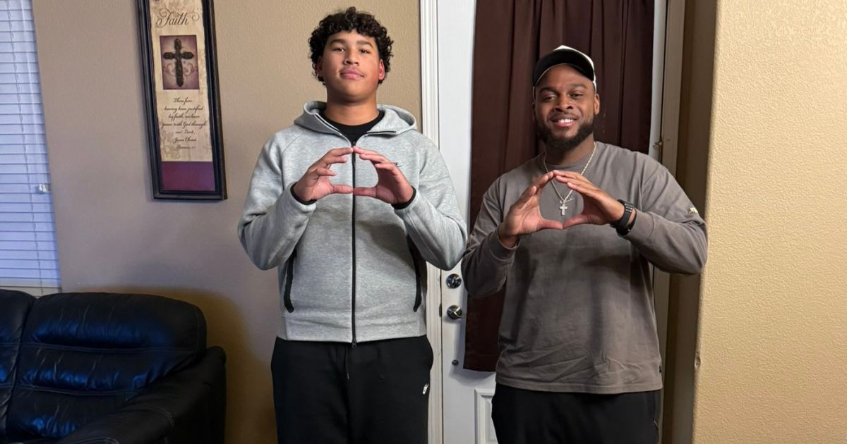 QUAACK: 2027 OT Avery Michael Commits to Oregon