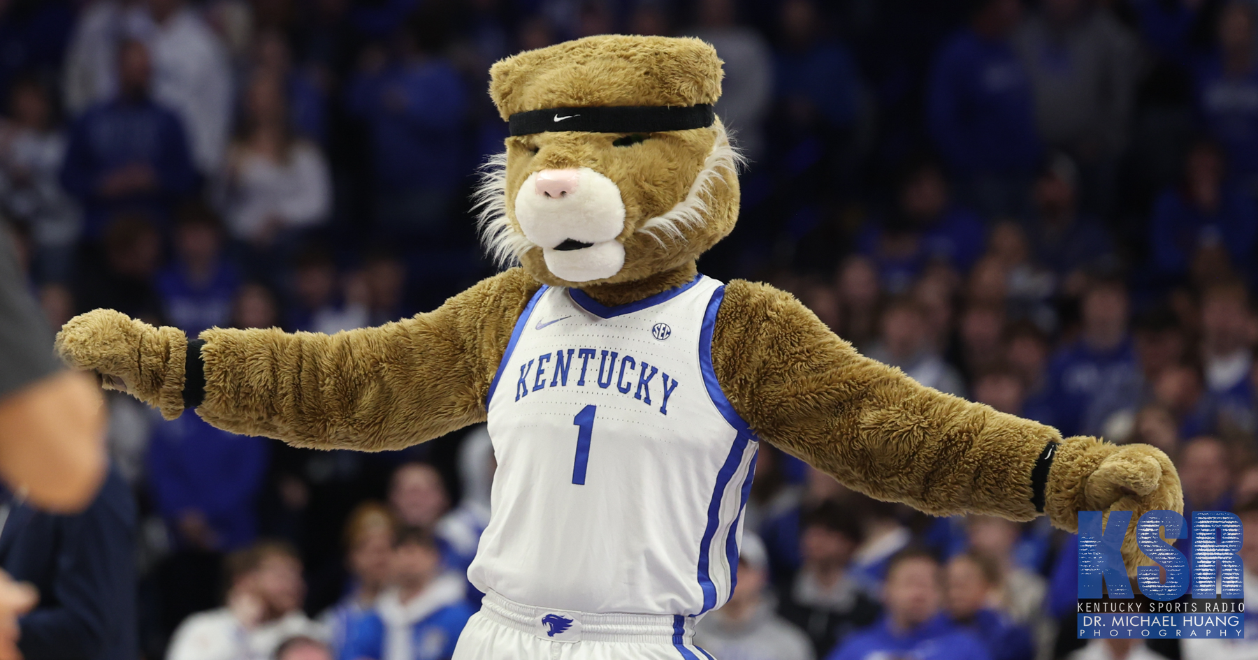 FINAL: Collin Chandler's clutch three lifts Kentucky past Ole Miss 72-63 – On3   On3