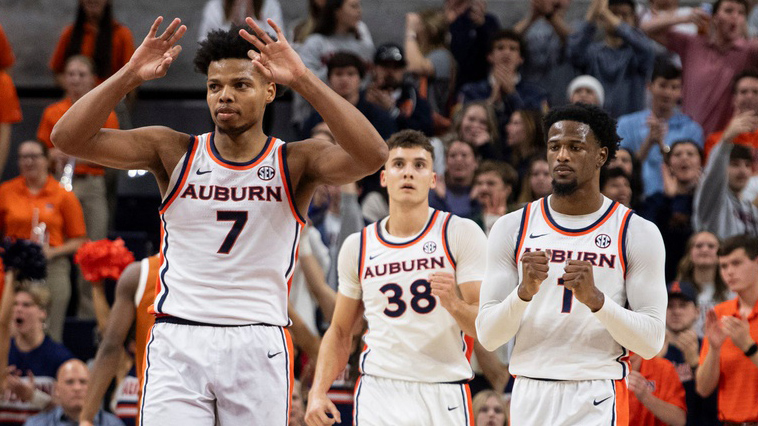 Sean Miller calls Keyshawn Hall 'one of college basketball's premier players'
