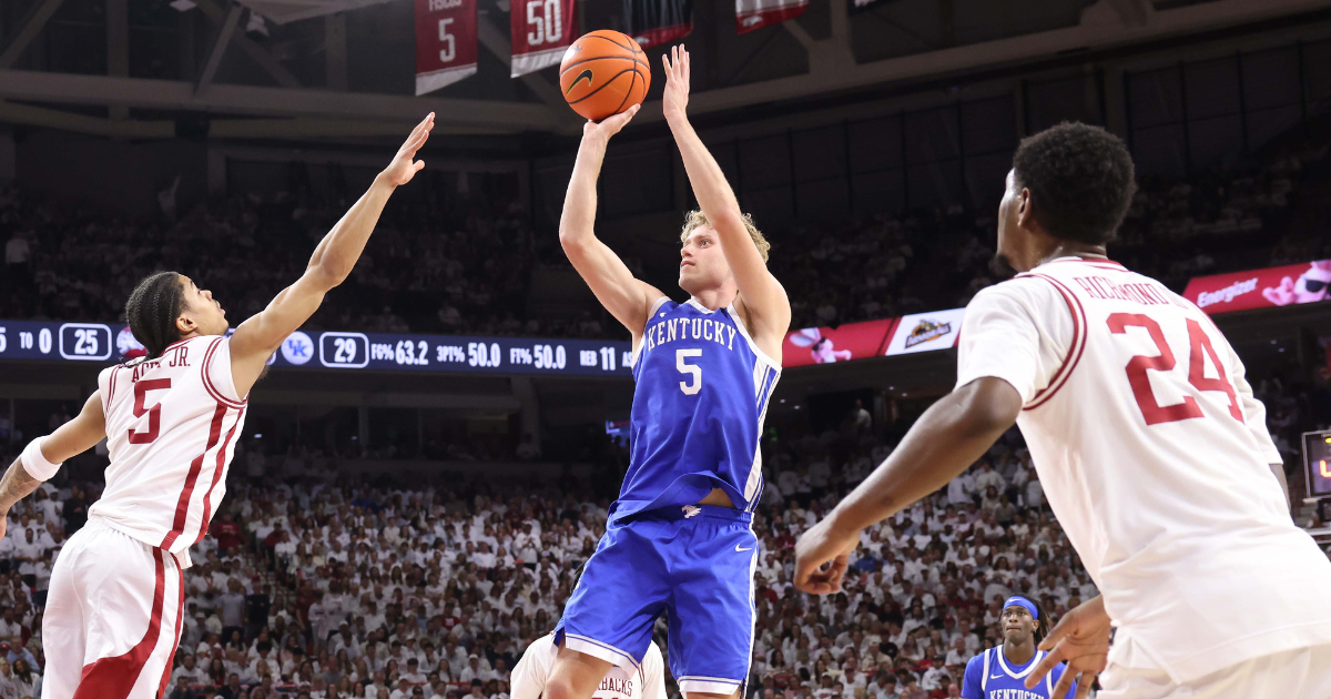 Collin Chandler made ANOTHER huge play down the stretch for Kentucky