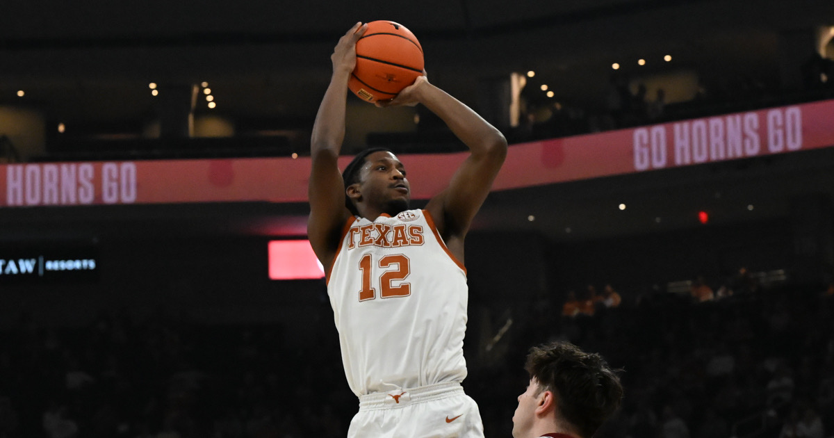 Texas escapes not-so-comfortable win at home against South Carolina