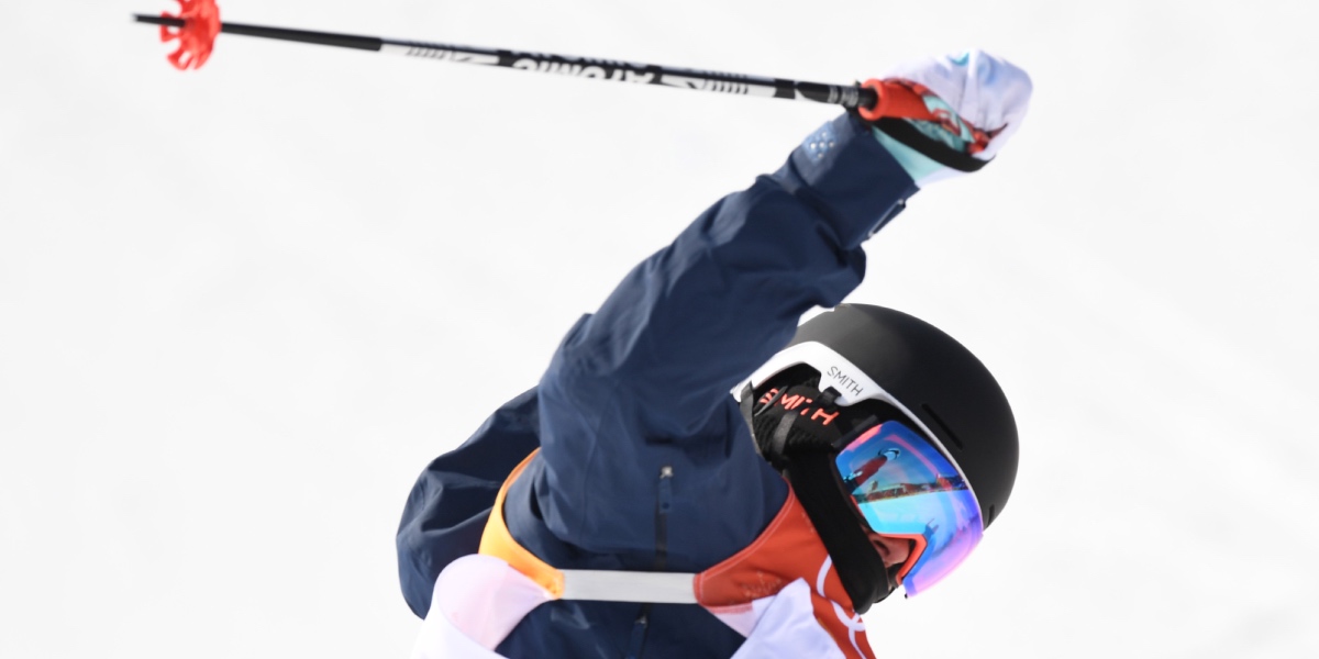 Great Britain skier urinates NSFW comment about ICE agents in snow