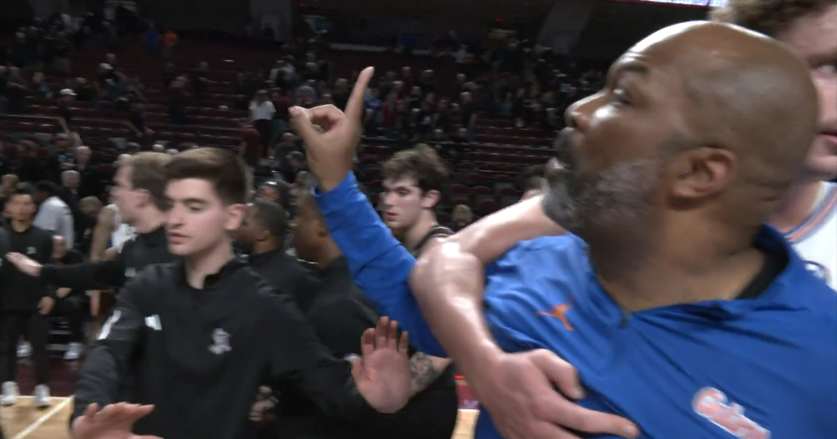 Florida, Texas A&M restrained following confrontation between Gators assistants, Aggie players