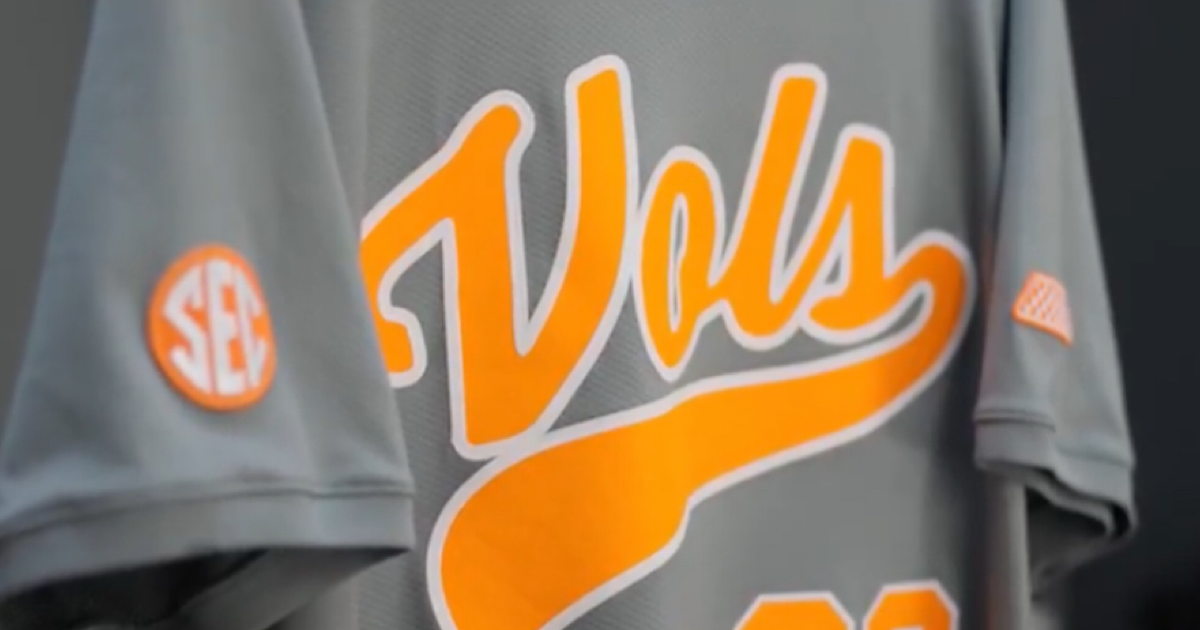LOOK: Tennessee baseball unveils new smokey grey uniforms for 2026