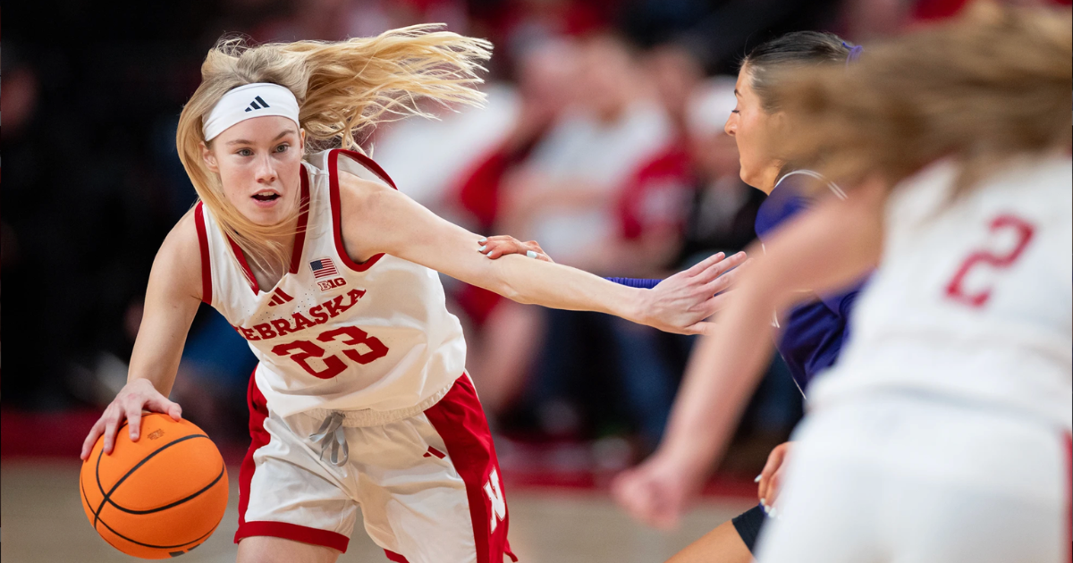 Minnesota holds off a Nebraska second-half comeback