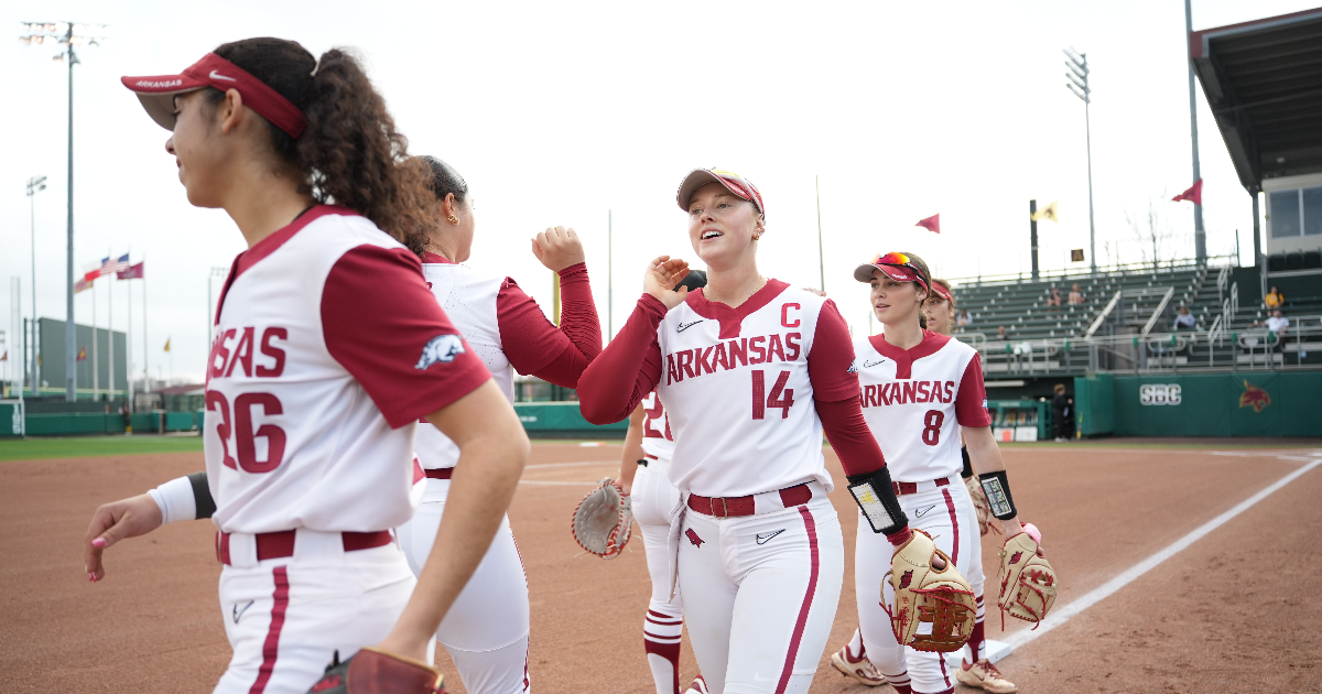 Rolling Razorbacks Softball Rewind: Weather puts slight damper on weekend, but Razorbacks ...