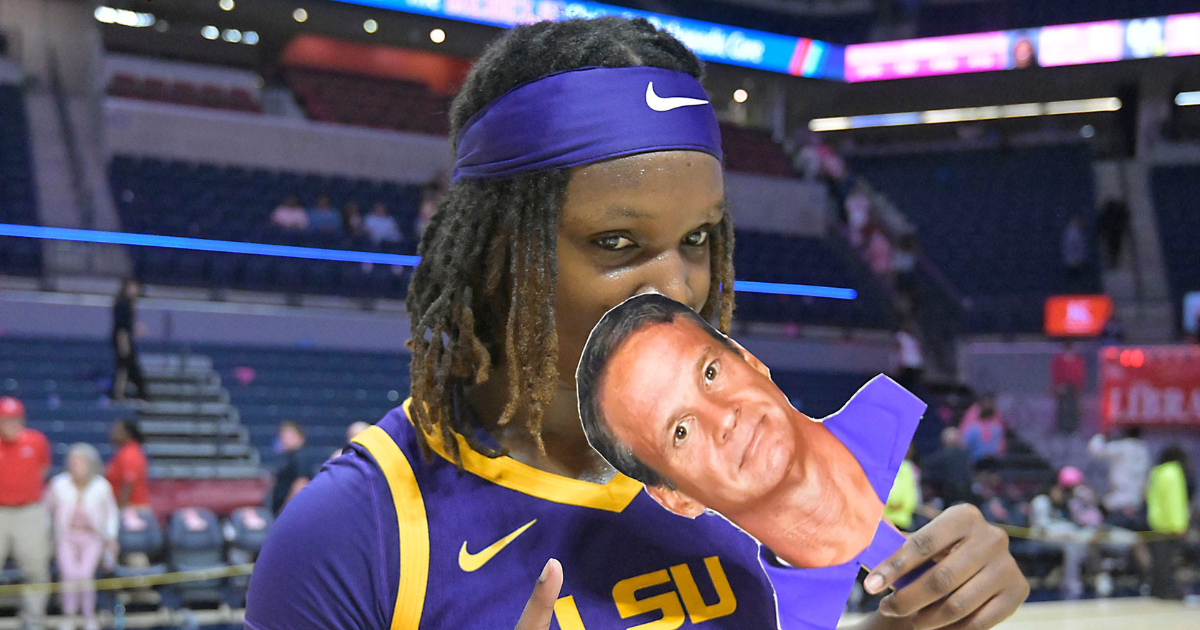 Lane Kiffin reacts to LSU comeback win at Ole Miss in women’s basketball