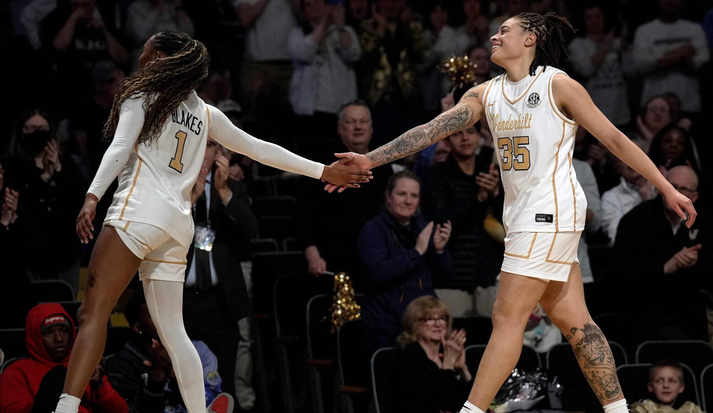 Blakes Takes Knoxville: No. 5 Vanderbilt Faces Tennessee on the Road in Regular Season Finale