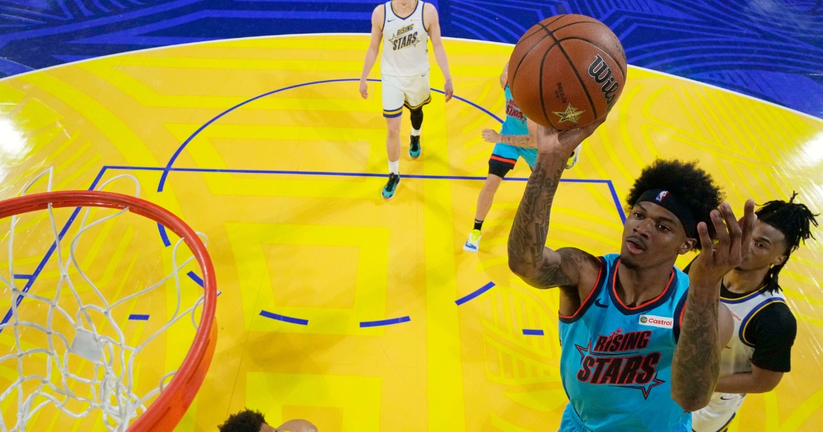 Mark Pope Checks in on G League Guard Dink Pate