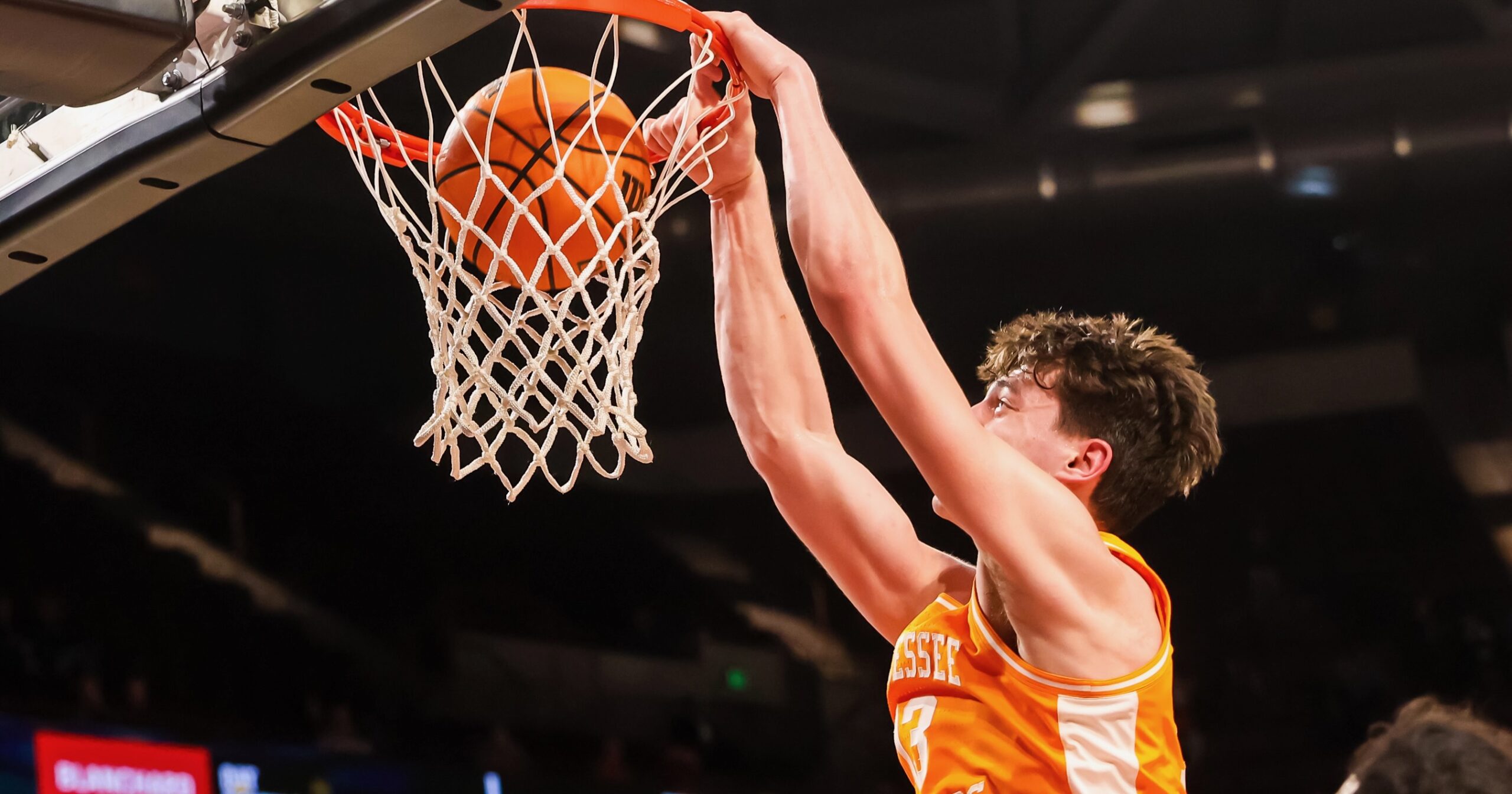 Why Tennessee basketball needs J.P. Estrella to keep being the 'big scoring option'