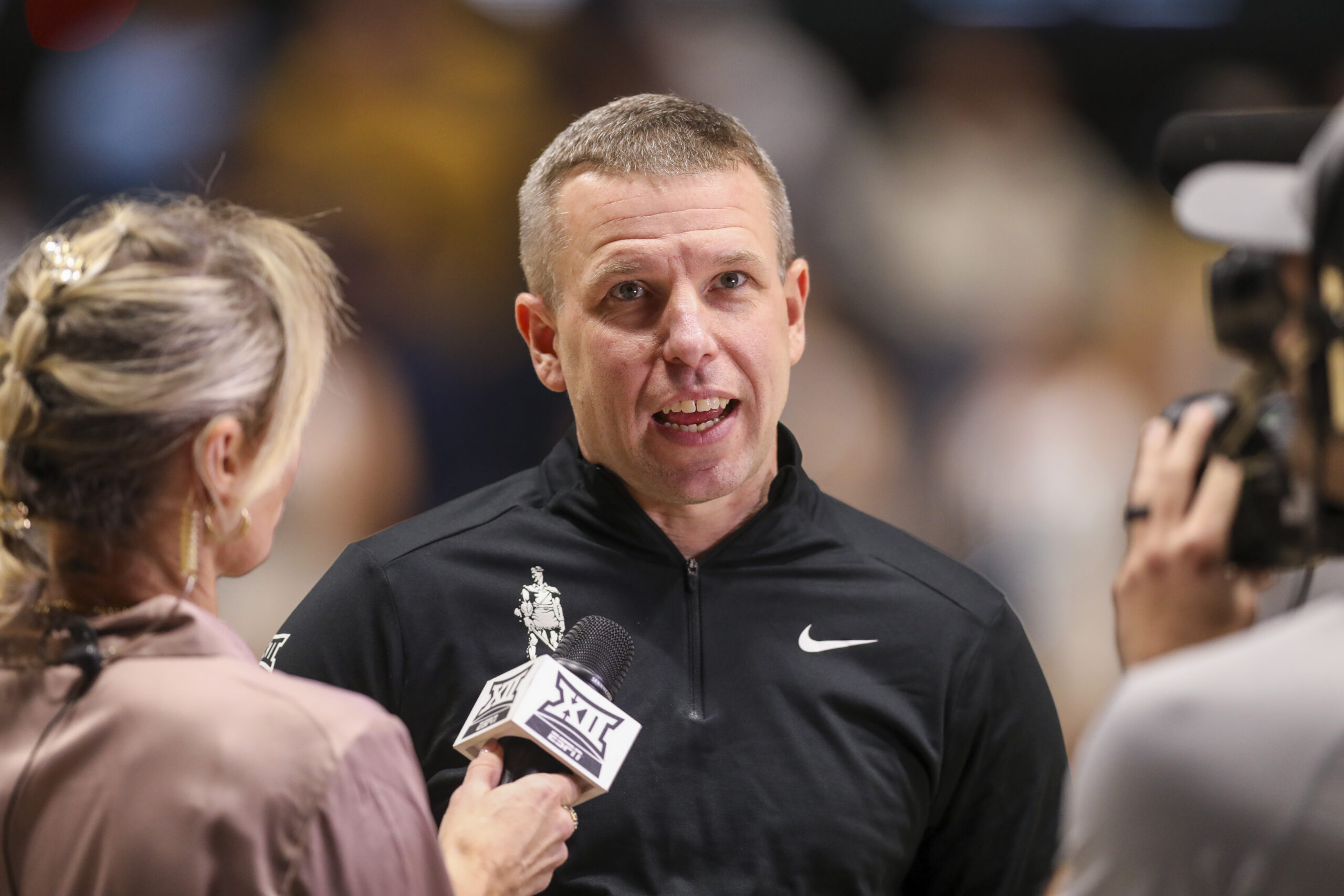 Ross Hodge discusses seniors, season finale on weekly radio show