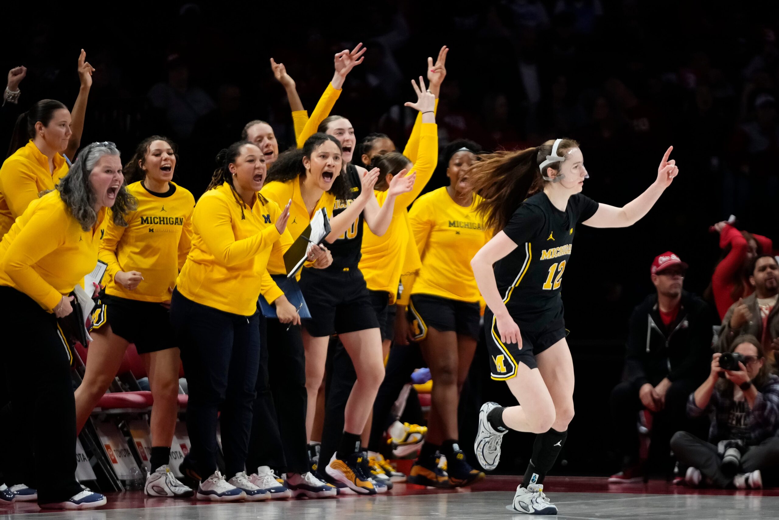 Michigan Women's Basketball: Big win over Oregon sets up semifinal contest with Iowa in Big Ten Tournament