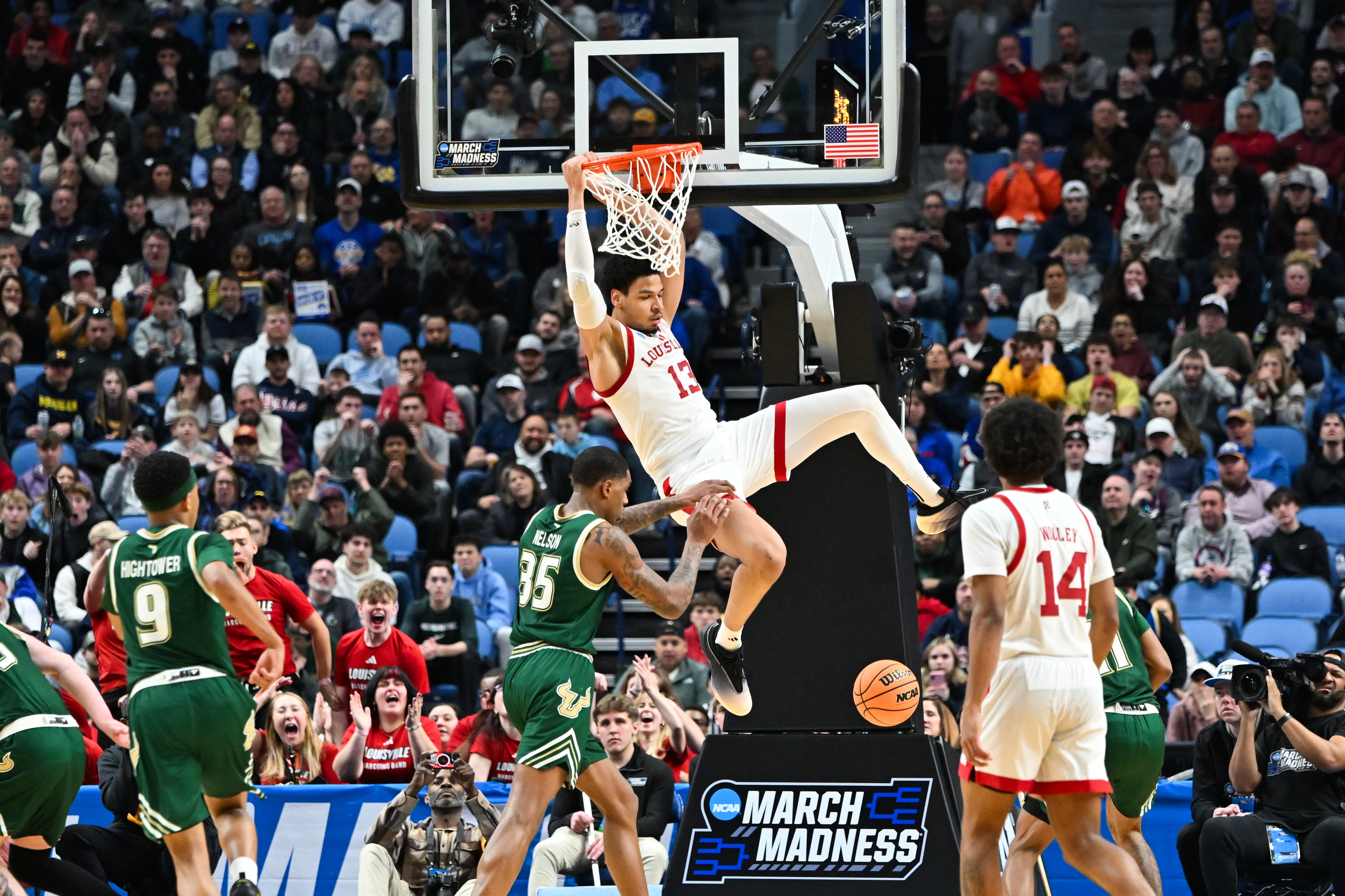 Bulls comeback bid falls short in opening round loss to Louisville - On3