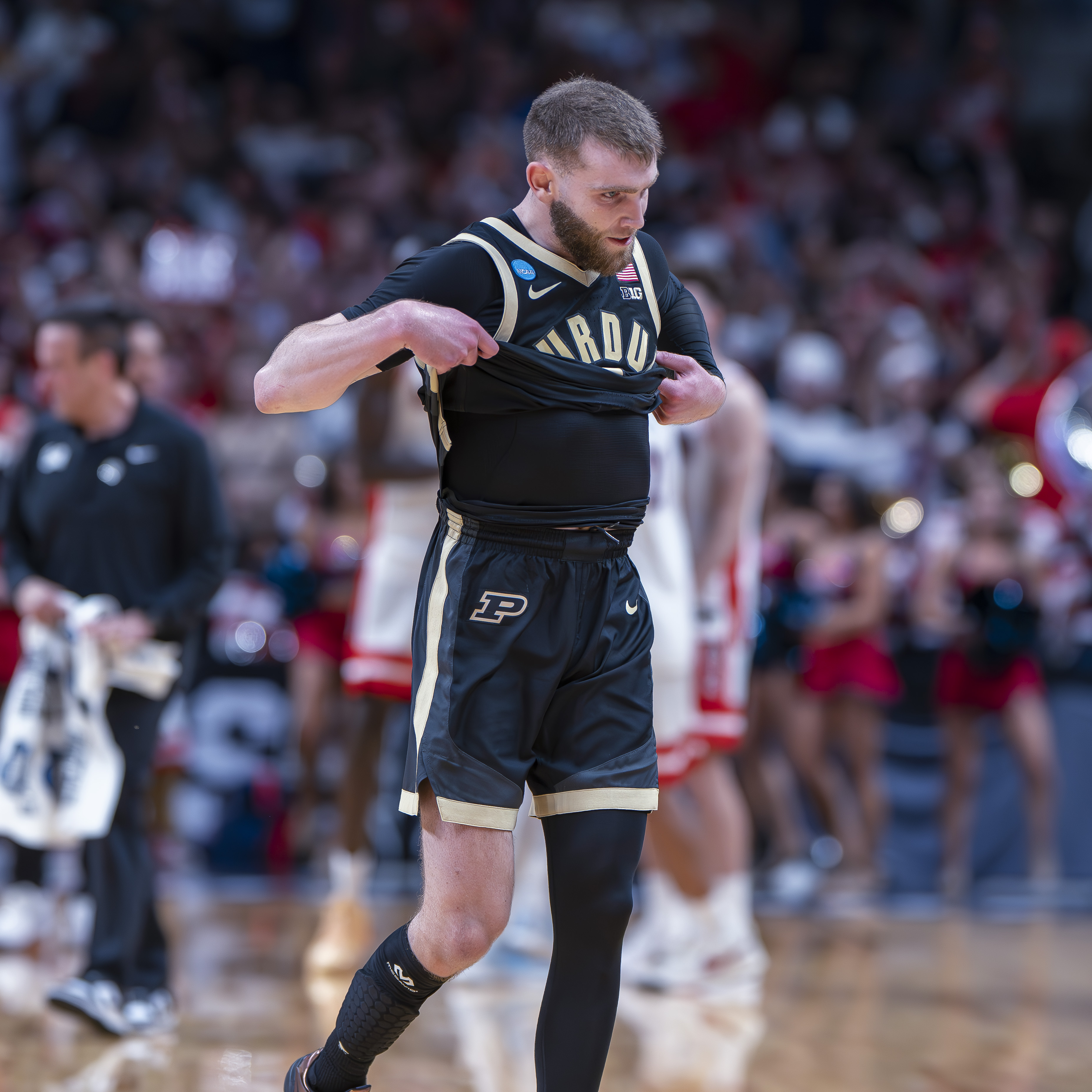 Kade Perry GoldandBlack.com NCAA Elite Eight gallery: No. 1 Arizona 79, No. 2 ...