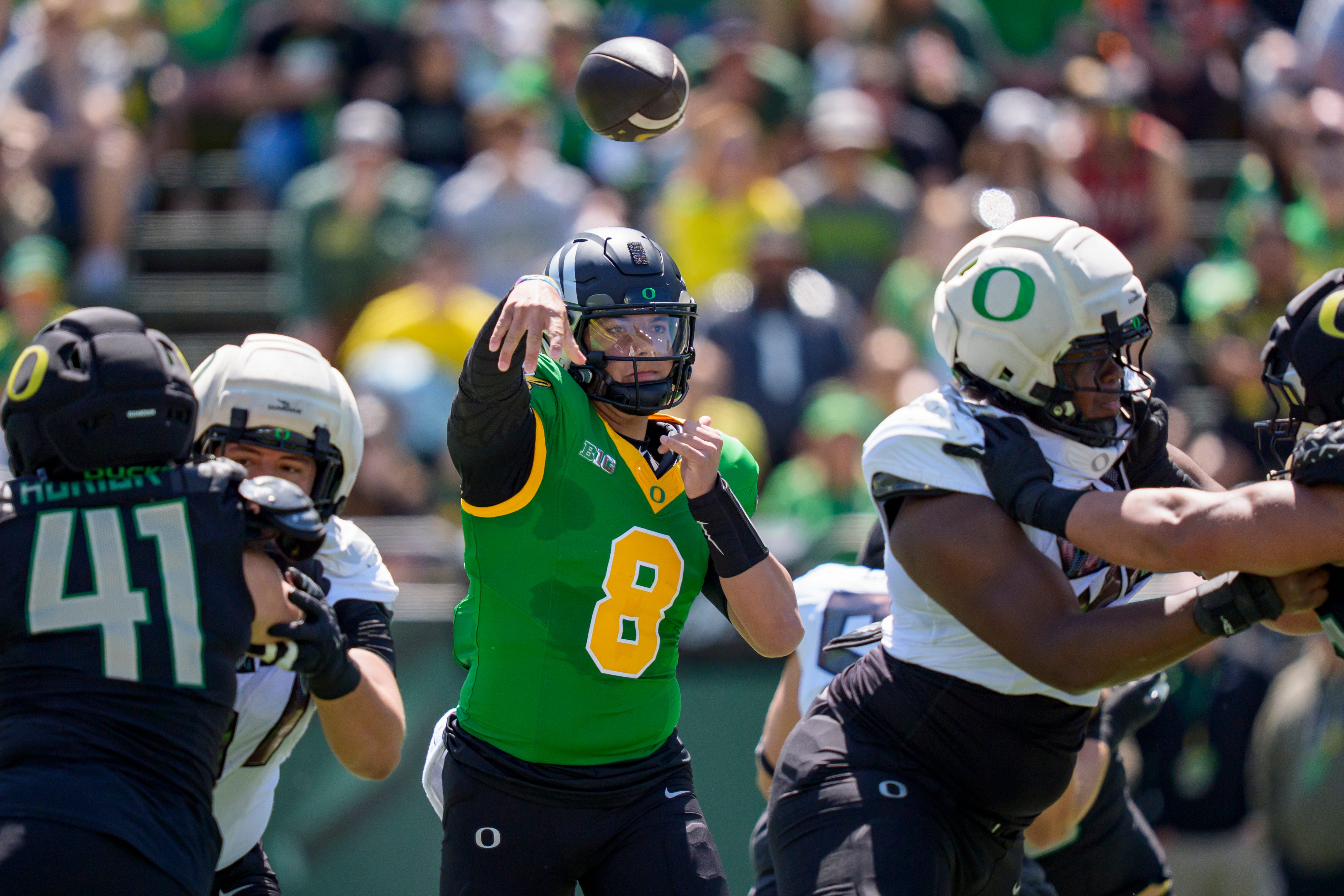 Raiola Oregon QB room: Breaking down Dante Moore, Dylan Raiola resumes to play ...