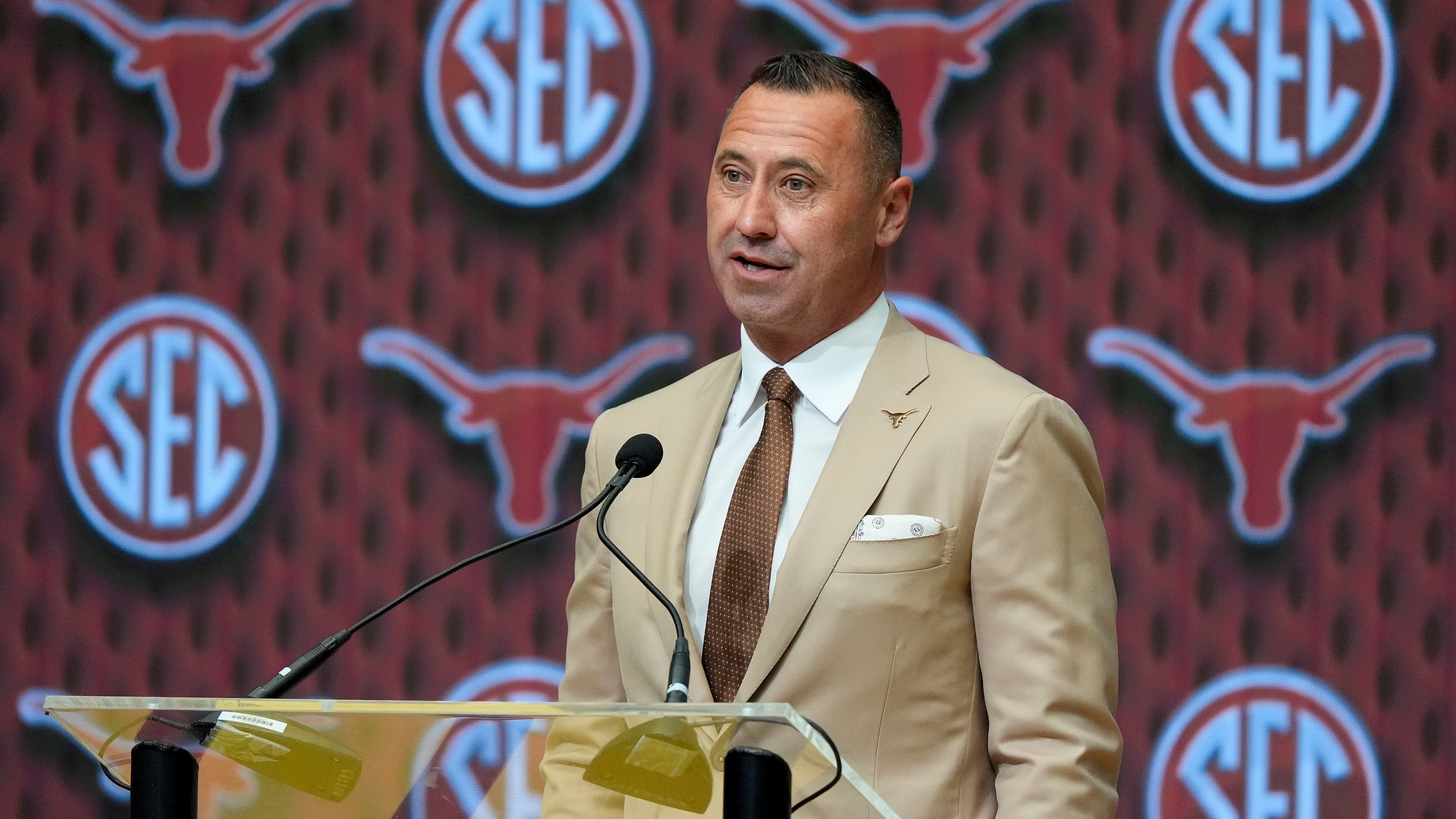 Steve Sarkisian embraces Texas' elevated preseason expectations in 2026 ...