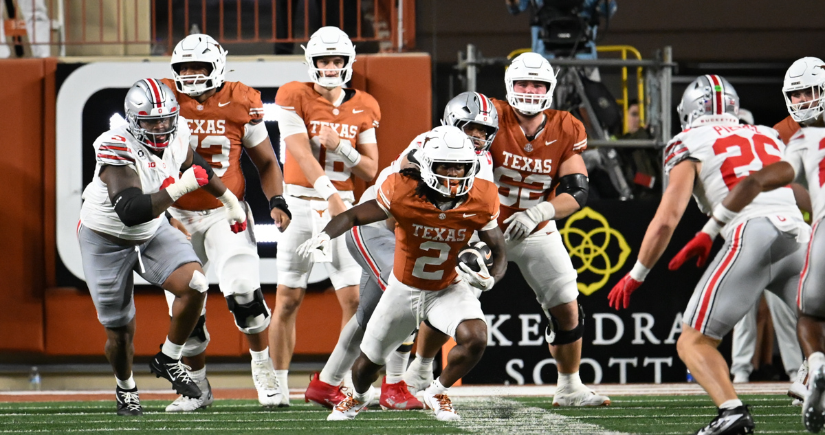 Texas RB Hollywood Smothers named Paul Hornung Award Player of the Week