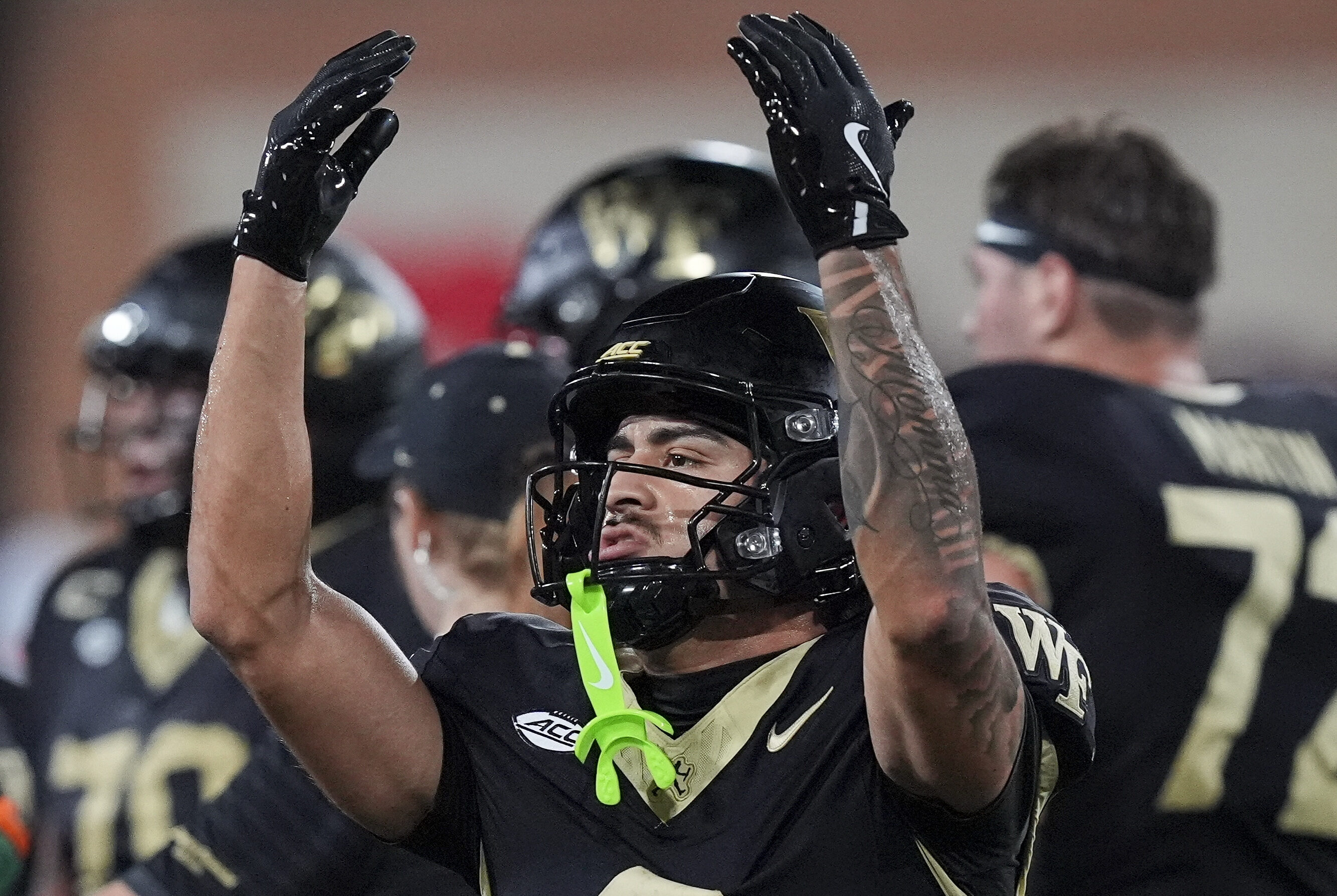 Football preview: Wake Forest at No. 16 Louisville