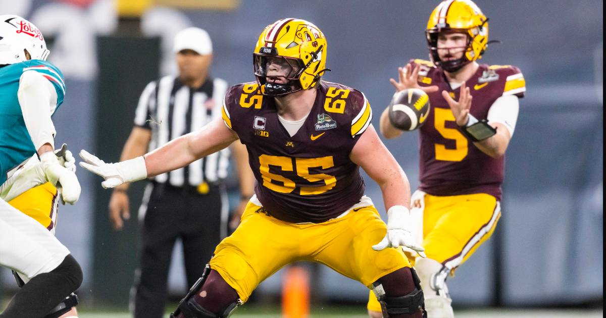 Transfer Line Inner Greg Johnson Anchors Minnesota O-Line at Center