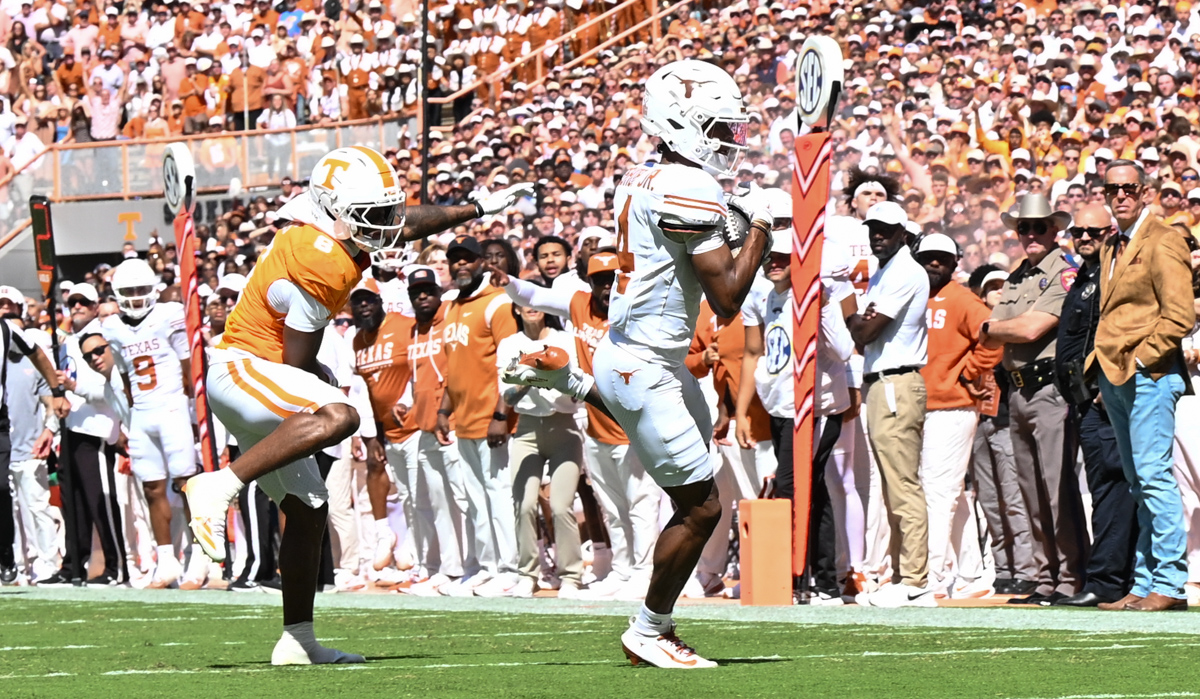 Texas Longhorns football freshman report: Who played vs. Tennessee plus season snap totals