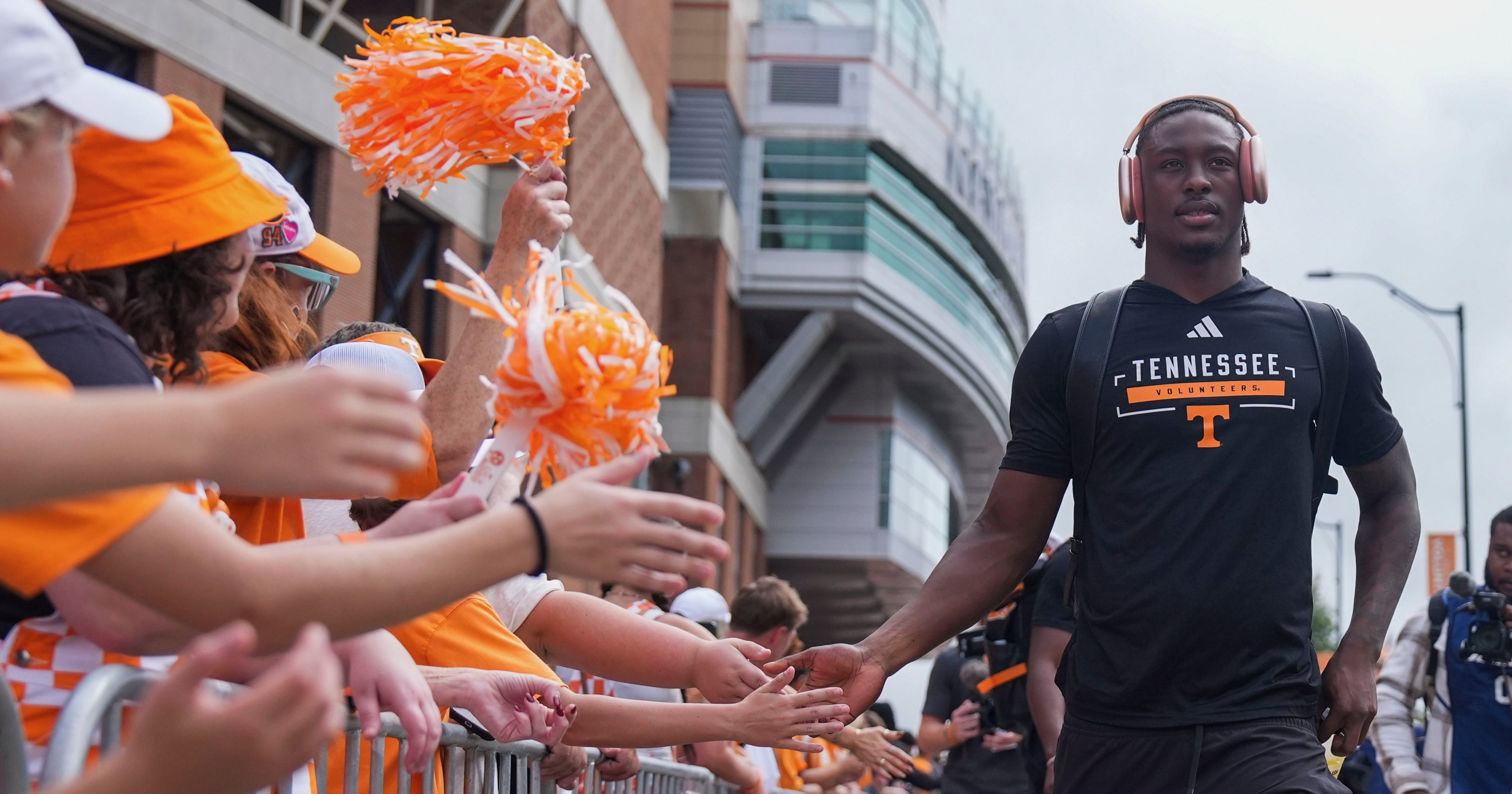Photo: on3.com Tennessee quarterback faizon brandon high fives fans at