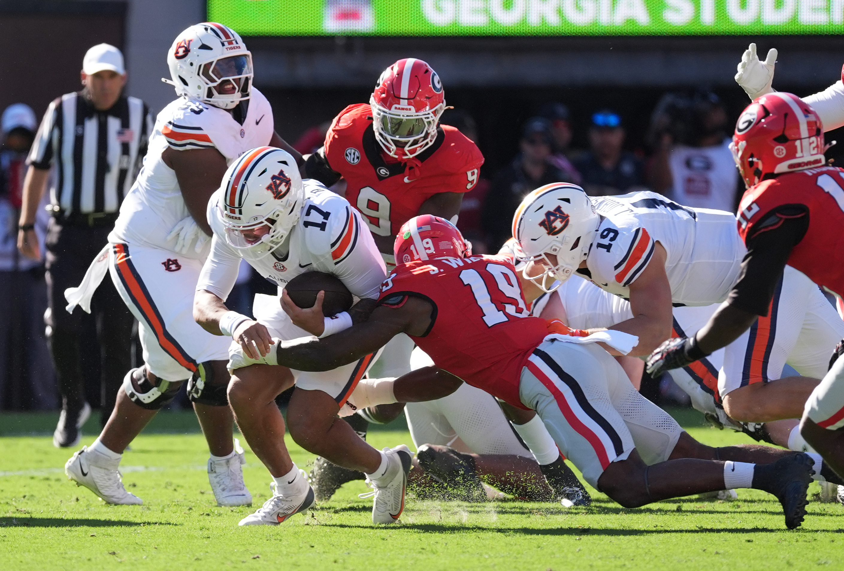 Complete Coverage: Auburn stuns Georgia