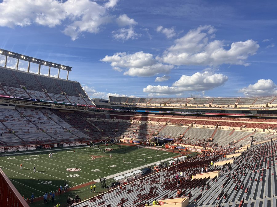 LIVE UPDATES: Texas takes on No. 7 Ole Miss in Austin