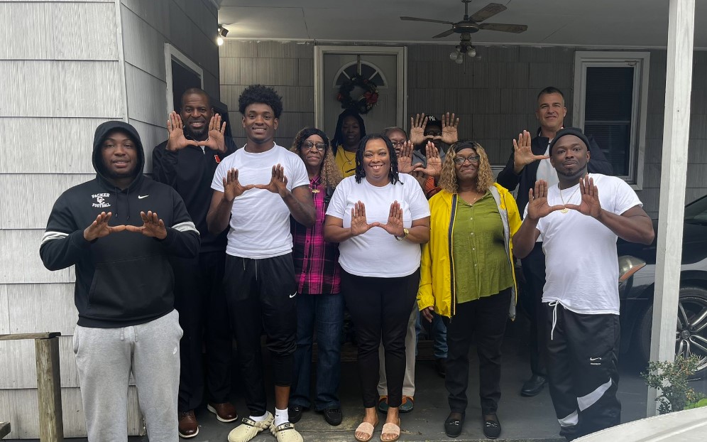 Miami Hurricanes top-60 WR commit Ny Carr updates status following in-home visit from Mario Cristobal and assistants: “They hit it off”