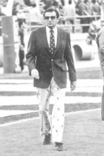 29a12b29e2a914e182f4abbfeb752eff--patriots-news-joe-paterno.jpg
