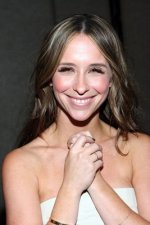 health-fitness-blogs-vitamin-g-0804-jennifer-love-hewitt_vg.jpg