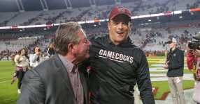 shane-beamer-ray-tanner_52446579037_o-South-Carolina-Texas-AM-football-October-22-2022-Credit-...jpg