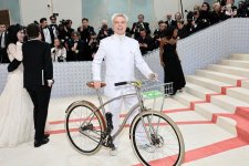 david-byrne-attends-the-2023-met-gala-celebrating-karl-news-photo-1683034875.jpg