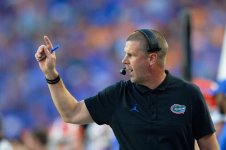 Florida-Gators-head-coach-Billy-Napier-coaches-against-Tennessee (5).jpg