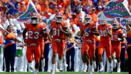 The-Florida-Gators-take-the-field-against-Kentucky-1021x580 (1).jpg